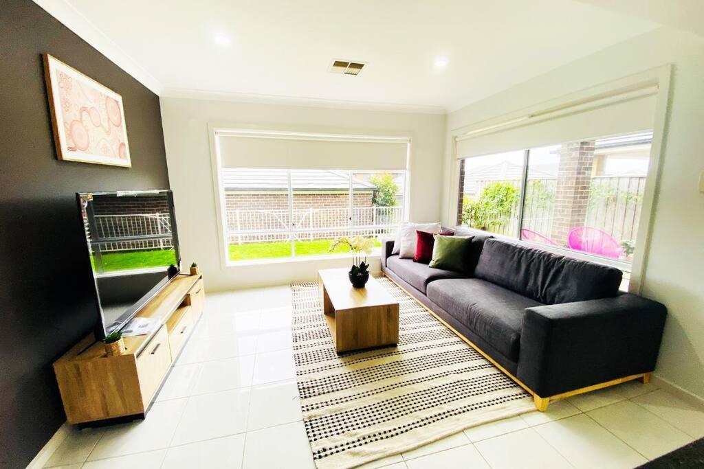 Kellyville 5Br Near Park And Shopping Mall Eksteriør billede