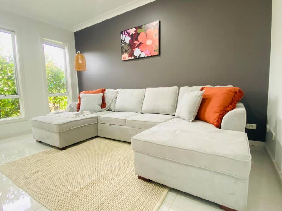 Kellyville 5Br Near Park And Shopping Mall Eksteriør billede